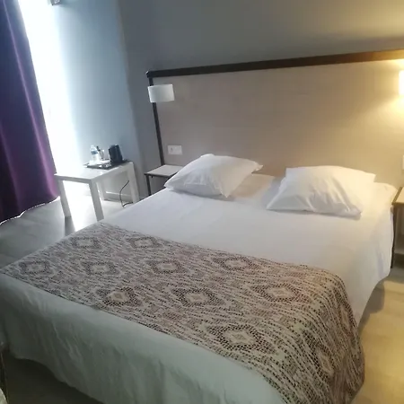 Hotel La Clé 2*